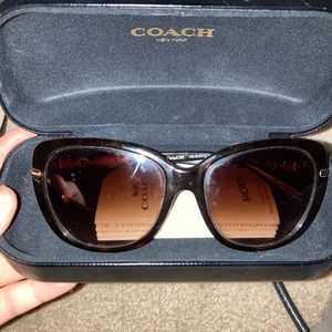 Coach sunglasses dark tortoise/light gold.